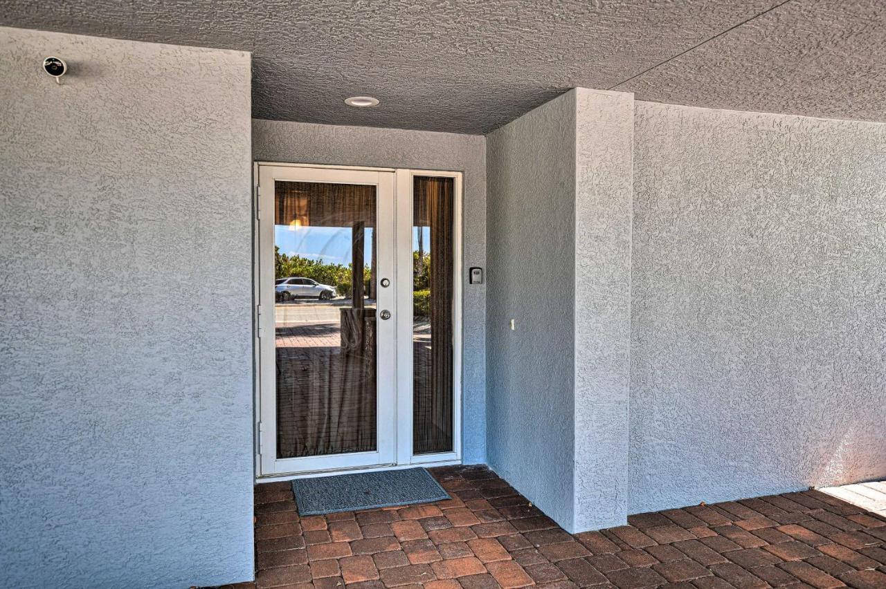 Lido Key Hideout With Patio And Yard And Walk To Beach! Sarasota Bagian luar foto