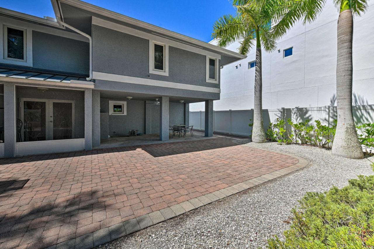 Lido Key Hideout With Patio And Yard And Walk To Beach! Sarasota Bagian luar foto